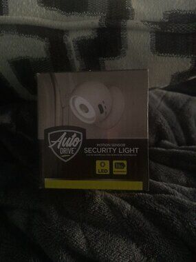 Auto Drive Motion Sensor Security Light – New in Box